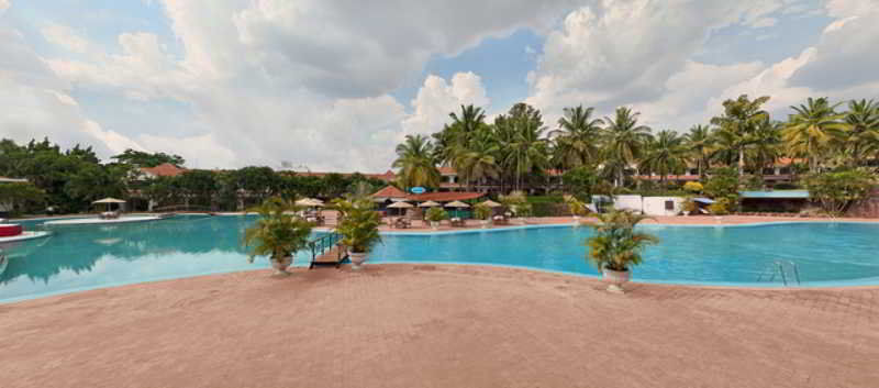 The Golden Palms Hotel & Spa Chik Bānavar Exterior foto